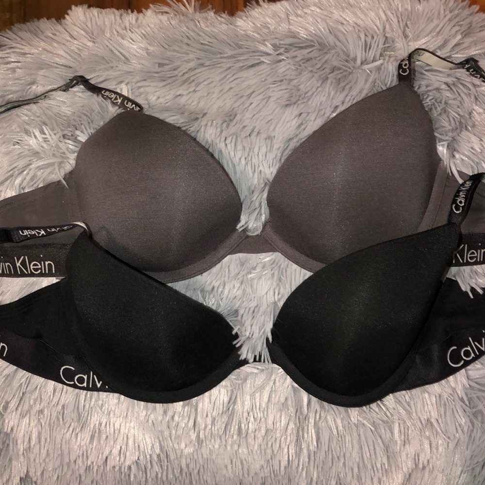 2 Calvin Klein Bras